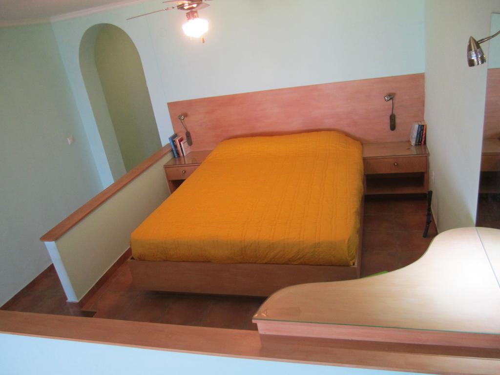 Santa Xenia Apartment *